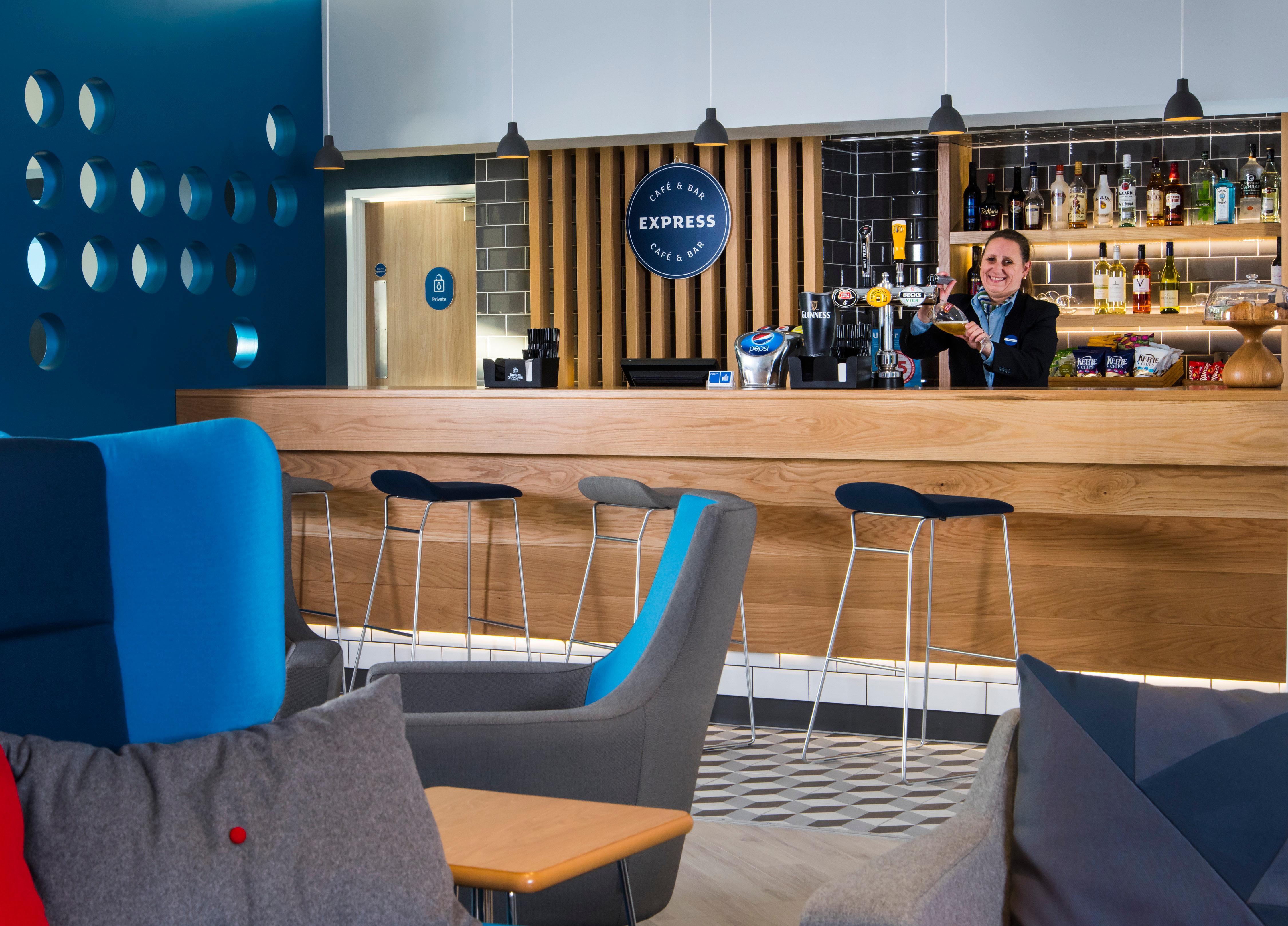 Holiday Inn Express Portsmouth - North By Ihg Exteriér fotografie